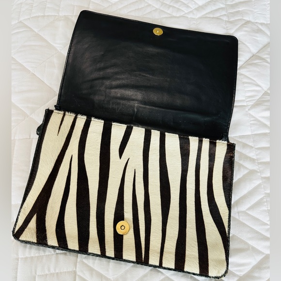 Susan Bennis Warren Edwards Genuine Calf Hair Leather Zebra Print Clutch - Picture 5 of 9